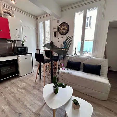 L'endroit - Agreable Studio Situe En Plein Centre-ville Apartman